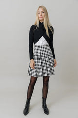 Delta Skirt Black/White 23"