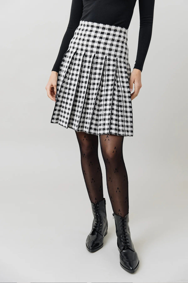 Delta Skirt Black/White 25"