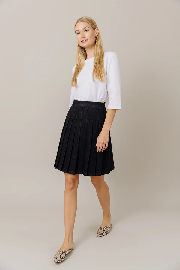 Denim Pleat Dk Blk Wash