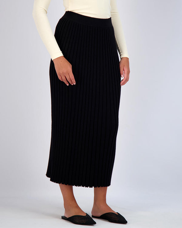 Knit Pleated Skirt Black